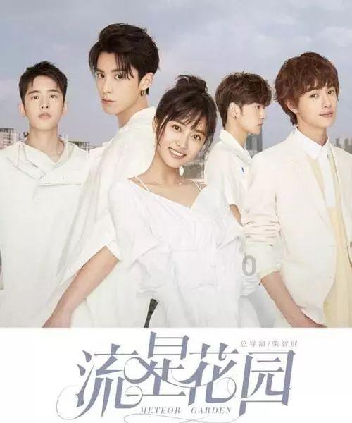 条纹背心搭配灰色瑜伽裤，俏皮有气质，你爱了吗？游戏画面