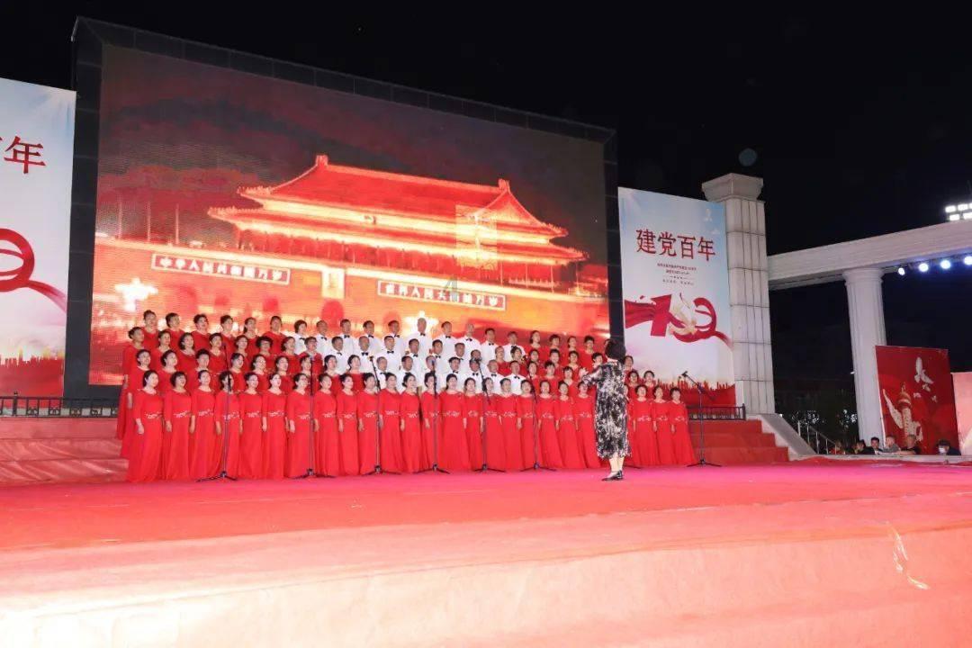 集装箱货运船